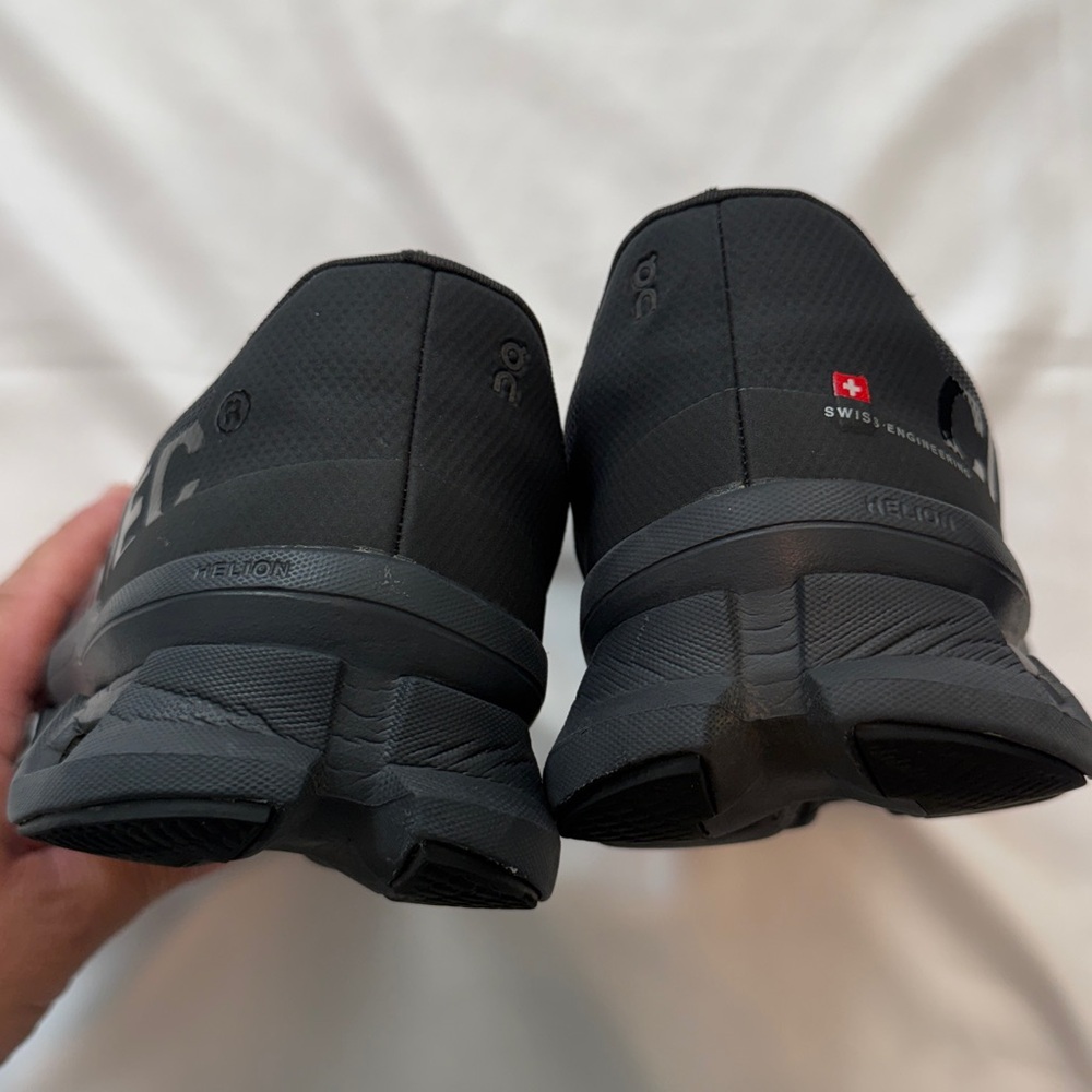 On Cloud Cloudmonster - image 5